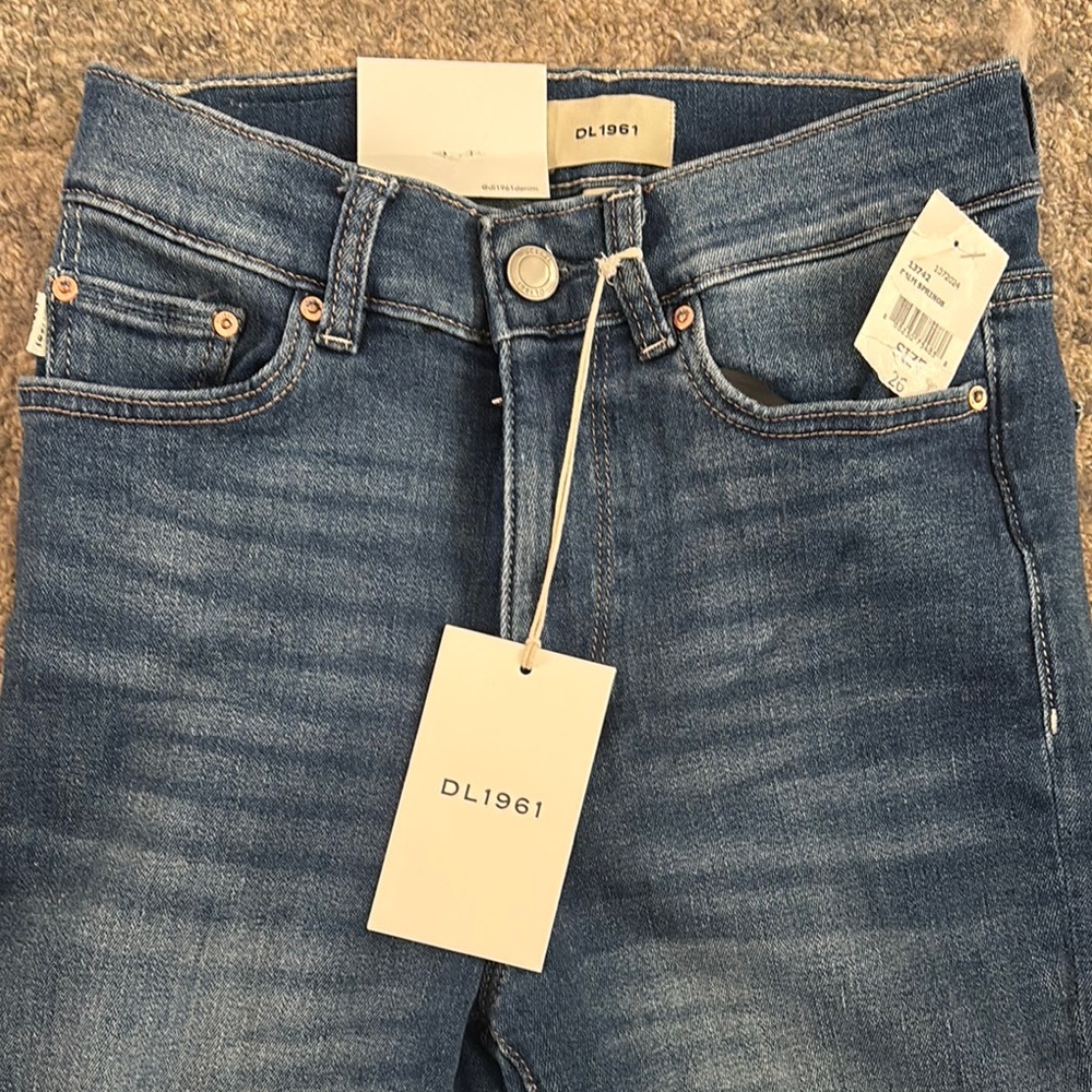 DL1961 Halle Straight High Rise Instasculpt — size 26 - NWT - Picture 6 of 8